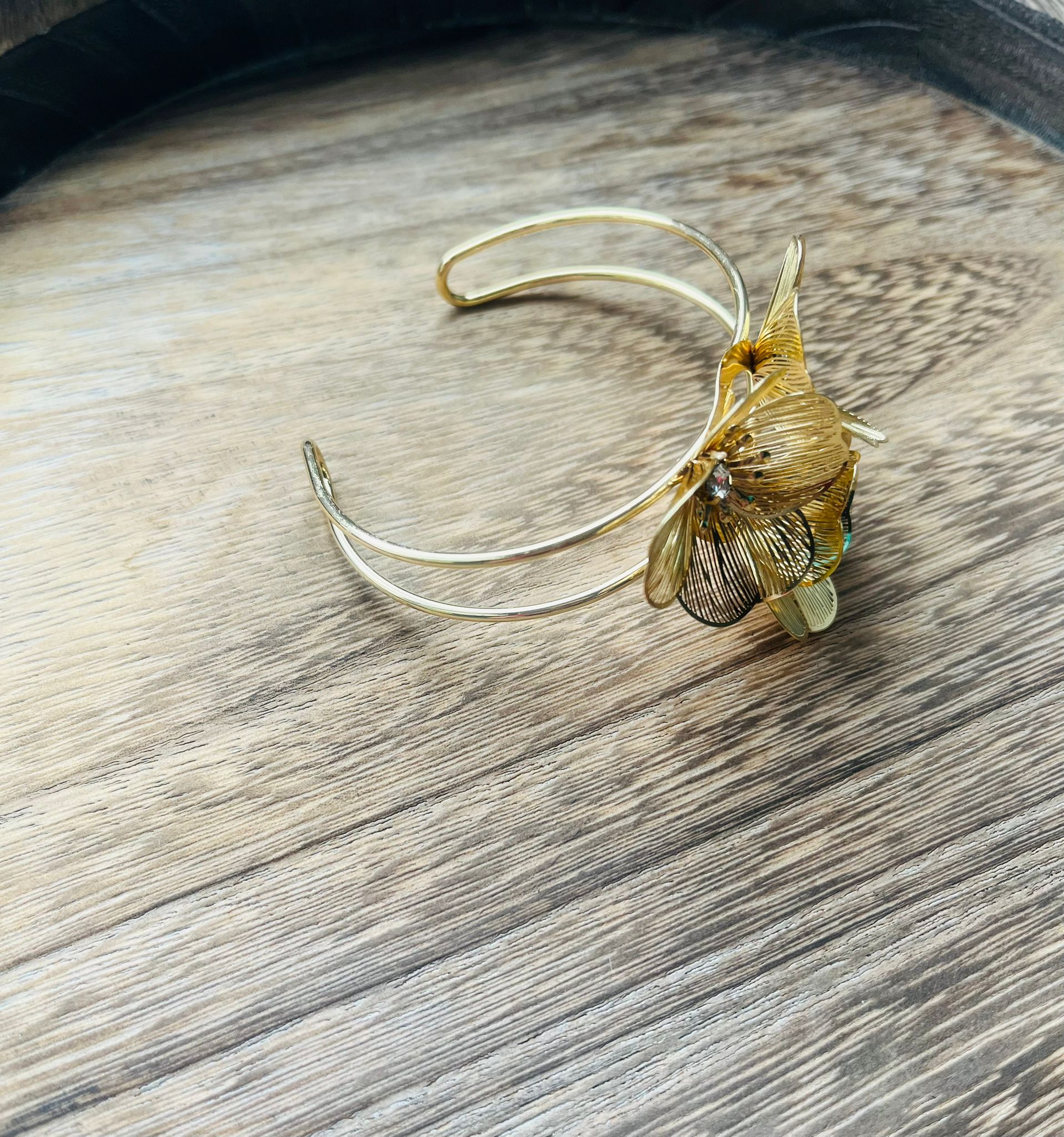 Bransoletka Regulowana w Kolorze Złotym z Kwiatami z Stali Nierdzewnej