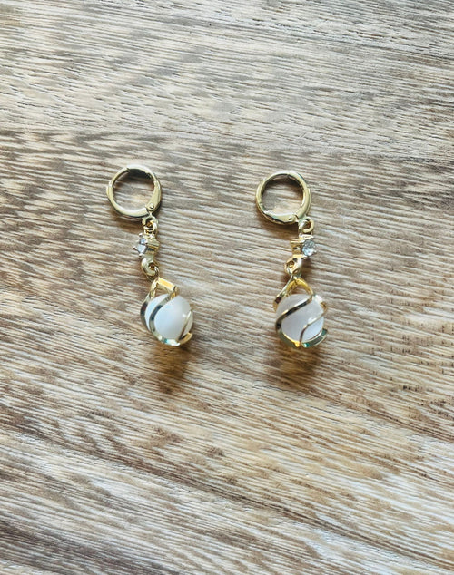 Cudne Kolczyki Wiszące z Kryształkami w Kolorze Złotym