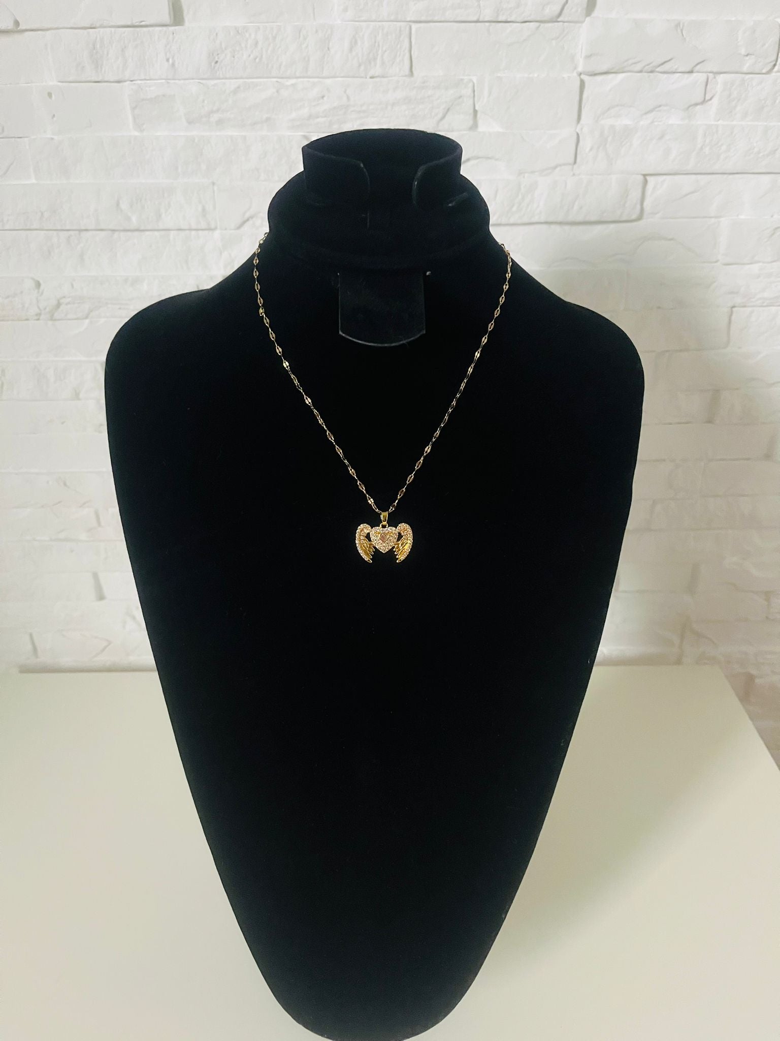 Naszyjnik Złoty z Sercem i Skrzydłami