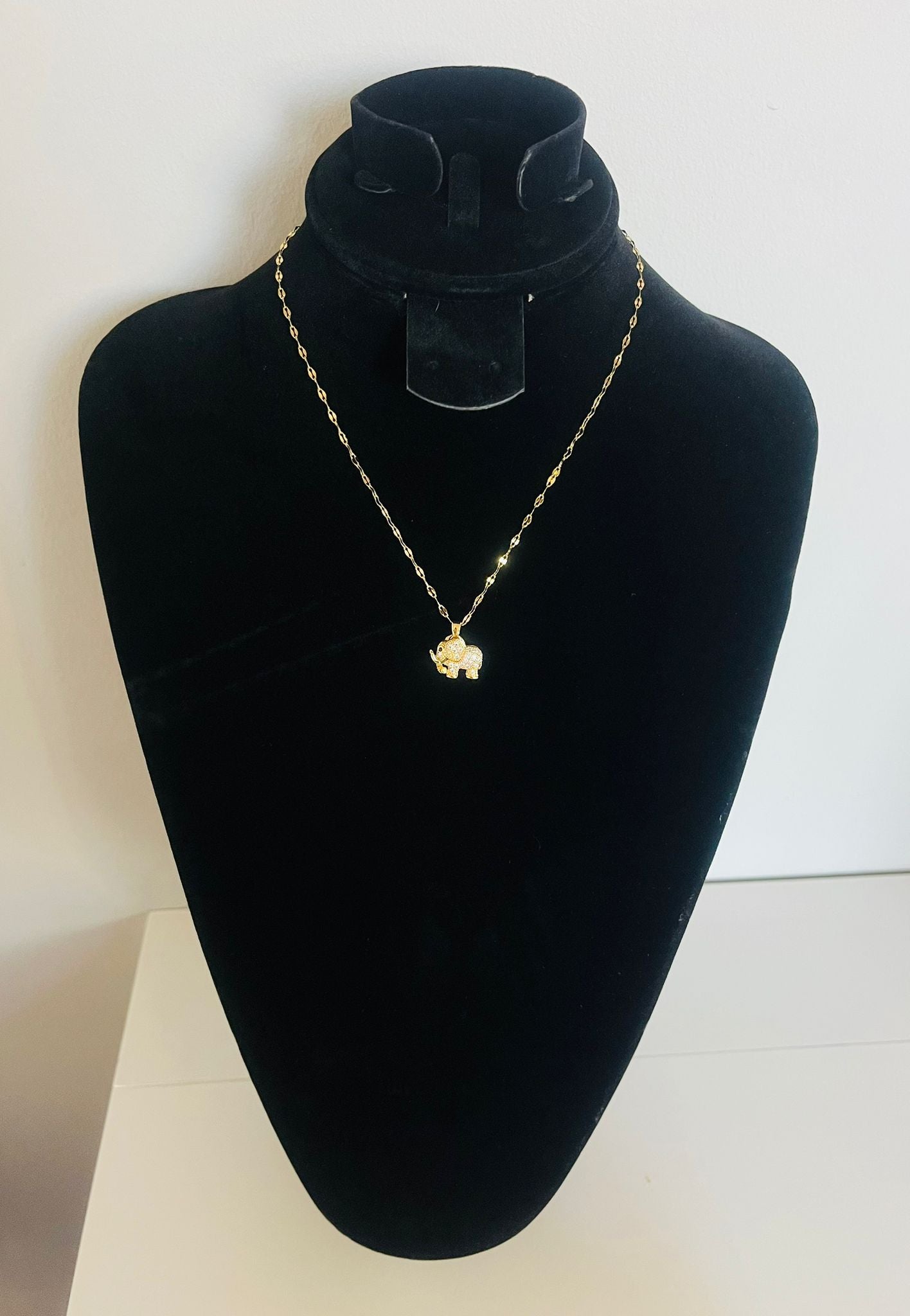 Naszyjnik Złoty z Zawieszką Słonika na Szczęście