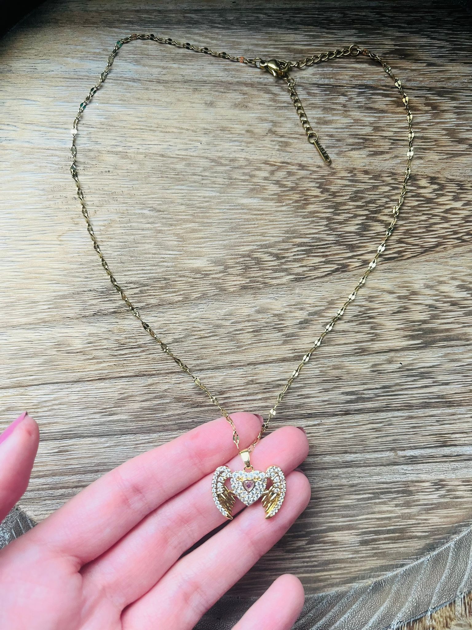 Naszyjnik Złoty z Sercem i Skrzydłami